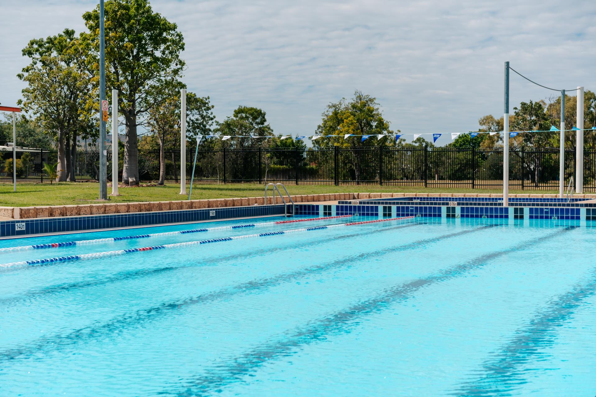 Wyndham Pool Image